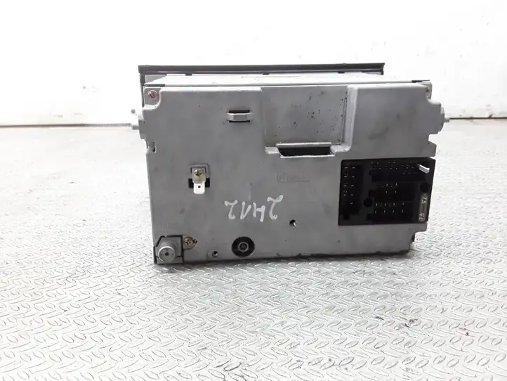 Audi A3/S3 8L (2000 - 2003)  8L0035195 Радио/ проигрыватель CD/DVD / навигация