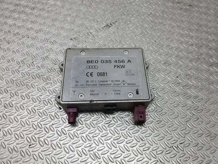 Audi A6 S6 C5 4B (1997 - 2001) 8E0035456A Усилитель антенны — фото 2