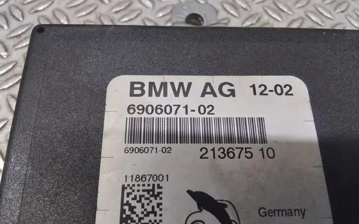 BMW 3 E46 (1998 - 2005) 690607102 Усилитель антенны — фото 3