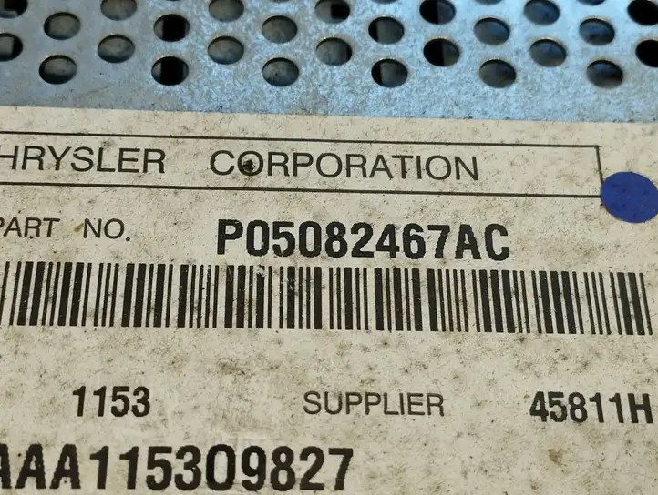 Chrysler Pacifica (2003 - 2008) P05082467AC Магнитола / мультимедийная система — фото 4