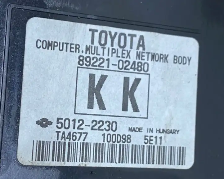 Toyota Auris E180 (2012 - 2018) 8922102480 Блок предохранителей — фото 8