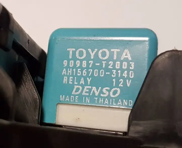 Toyota Hilux (AN120, AN130) (2015 - 2017) 77851I Блок предохранителей — фото 5