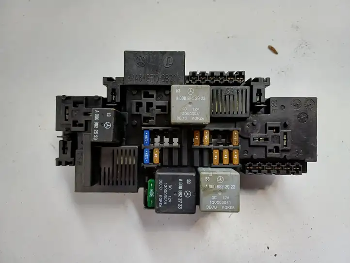 Mercedes-Benz GLC X253/C253 (2015 - )  A2229063202 Блок предохранителей