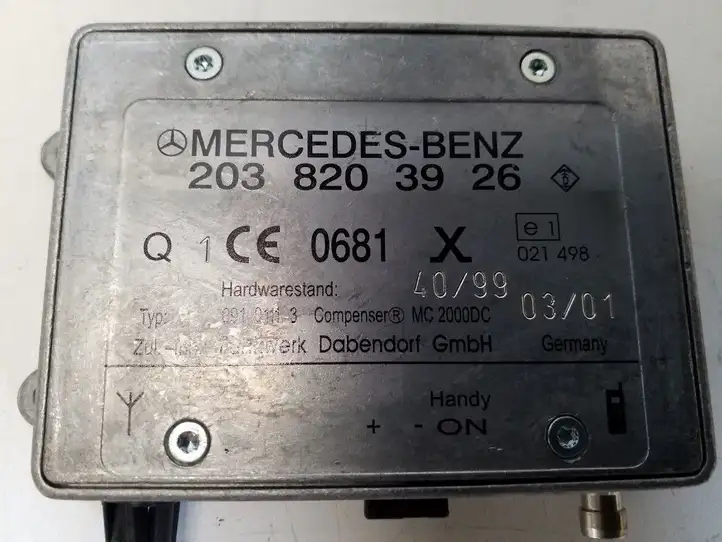 Mercedes-Benz C W203 (2000 - 2007) 2038203926 Усилитель антенны — фото 4