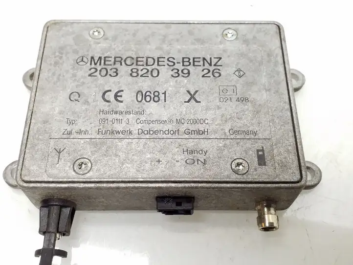 Mercedes-Benz C W203 (2000 - 2007) 2038203926 Усилитель антенны — фото 1