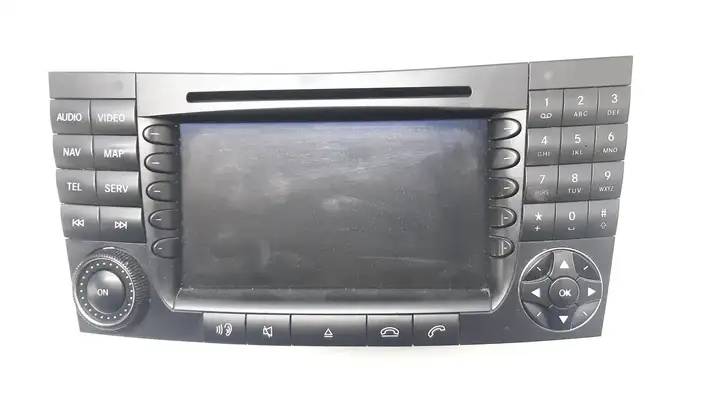 Mercedes-Benz E W211 (2002 - 2009)  A2118700089 Радио/ проигрыватель CD/DVD / навигация