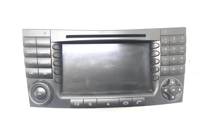 Mercedes-Benz E W211 (2002 - 2009)  A2118700089 Радио/ проигрыватель CD/DVD / навигация