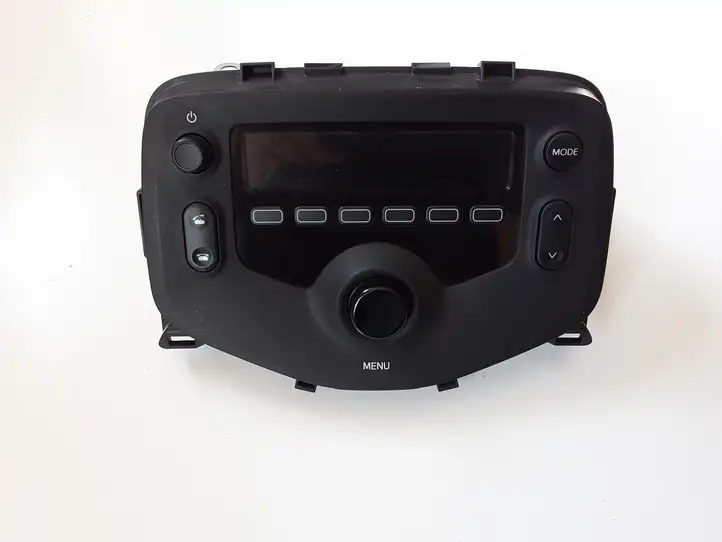 Toyota Aygo AB40 (2014 - 2018) 861200H060 Магнитола / мультимедийная система — фото 1