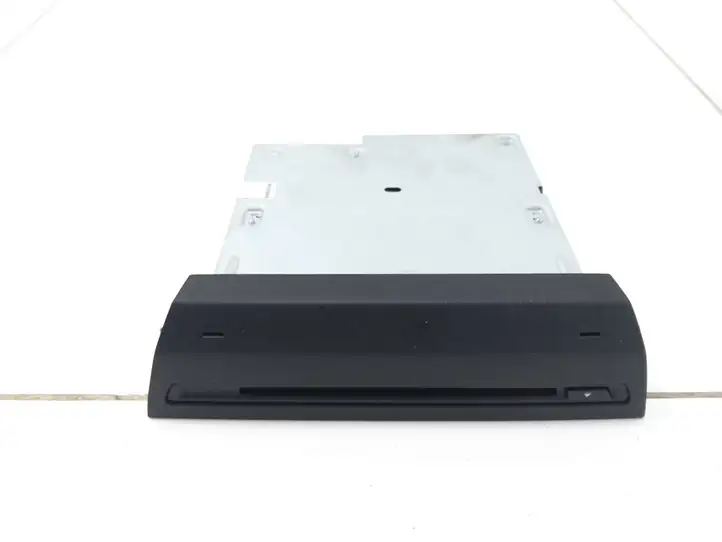 Mazda 3 (2013 - 2017)  BHP3669G0 Радио/ проигрыватель CD/DVD / навигация