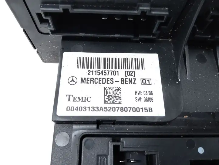 Mercedes-Benz E W212 (2009 - 2016) 2115457701 Блок предохранителей — фото 3