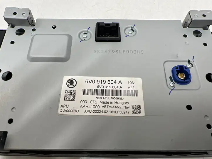 Skoda Fabia Mk3 (NJ) (2015 - 2021) 6V0919604A Магнитола / мультимедийная система — фото 4