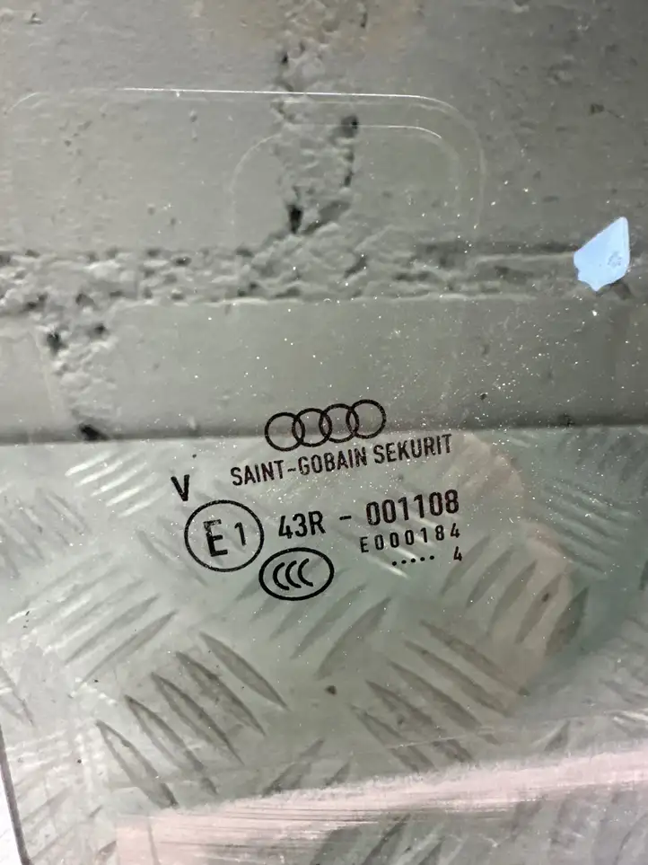 Audi A3/S3 8V (2012 - 2016) Стекло задней двери — фото 2