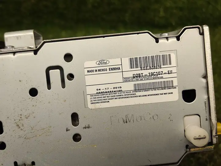 Ford Fiesta (2013 - 2017) D2BT19C107BE Магнитола / мультимедийная система — фото 2