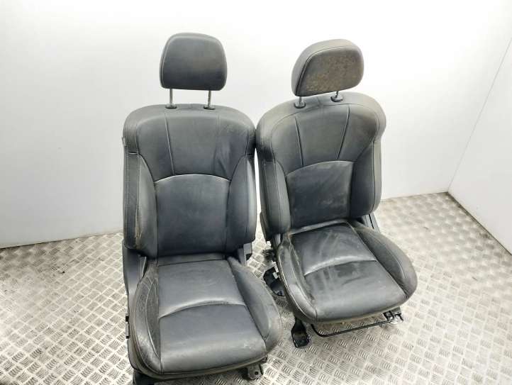 Mitsubishi Outlander (2007 - 2012)   Комплект салона