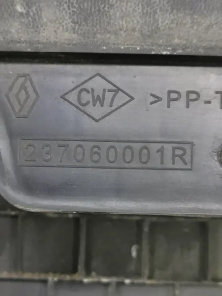 Renault Megane III (2009 - 2016) 237060001R Крышка ящика аккумулятора — фото 3
