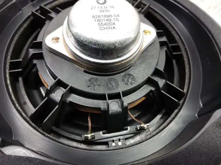 BMW X1 F48 F49 (2015 - 2022) 9281896 Динамики задних дверей — фото 2