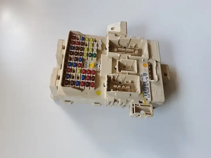 Hyundai Tucson LM (2010 - 2015)  91950D3610 Блок предохранителей