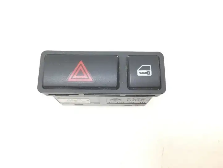 BMW 3 E46 (1998 - 2005) 8368920 Включатель аварийных фонарей — фото 1