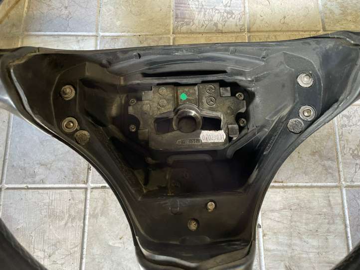 Mercedes-Benz Vaneo W414 (2001 - 2005)  A1684600903 Руль