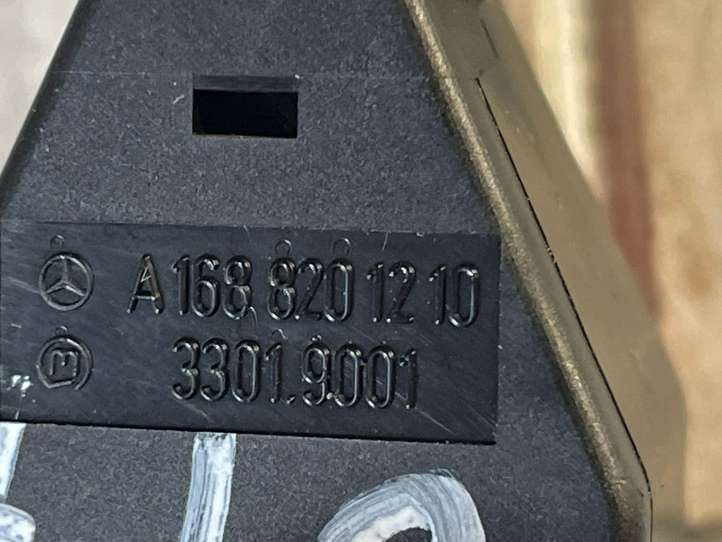 Mercedes-Benz Vaneo W414 (2001 - 2005)  A1688201210 Включатель аварийных фонарей