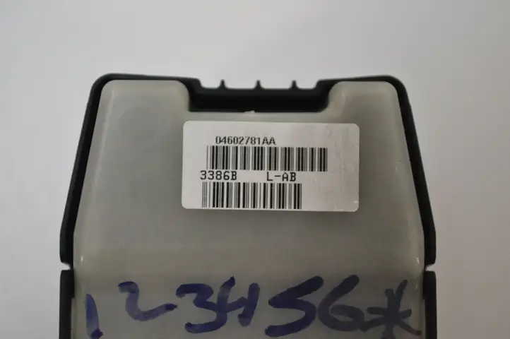 Chrysler 300 - 300C (2005 - 2011) 04602781AA Кнопка стеклоподъемников — фото 6