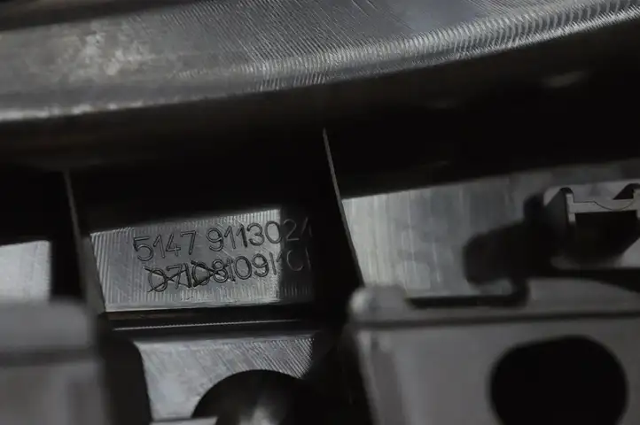 BMW 7 F01 (2008 - 2016) 9113024 Внутренняя обшивка порога (комплект) — фото 3