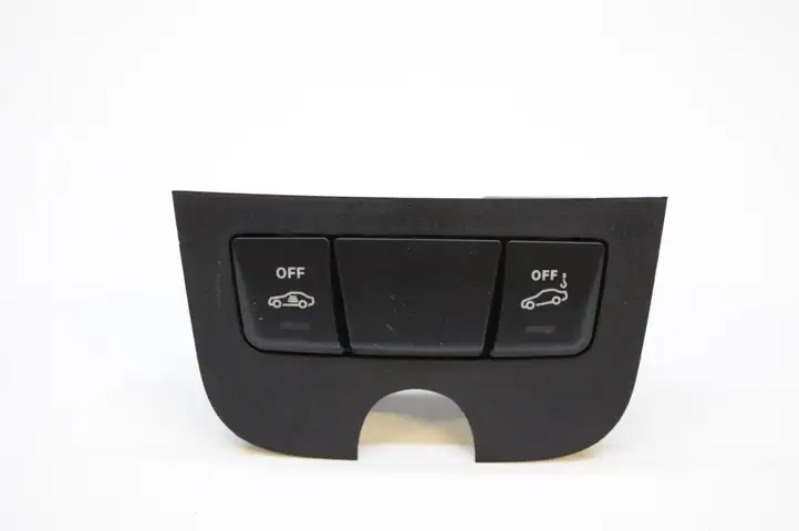 Mercedes-Benz CLA C117,X117,W117 (2013 - 2019) A1728208710 Кнопка фаркопа в багажнике — фото 1