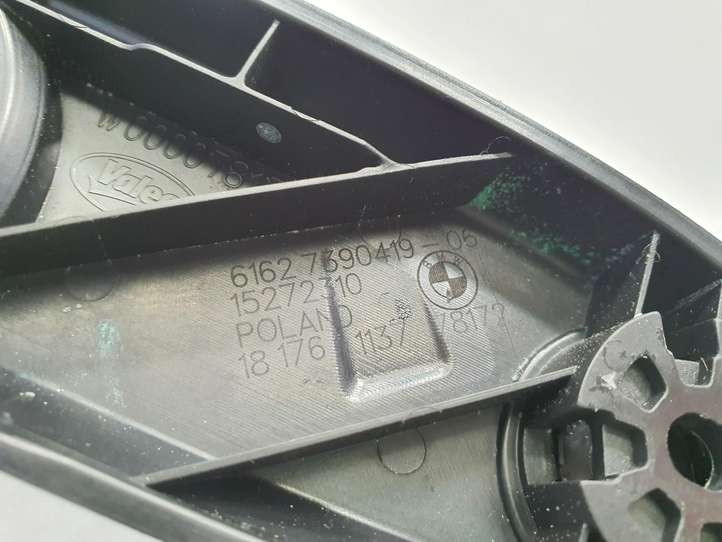 BMW 5 G30 G31 (2016 - )  7390419 Кронштейн
