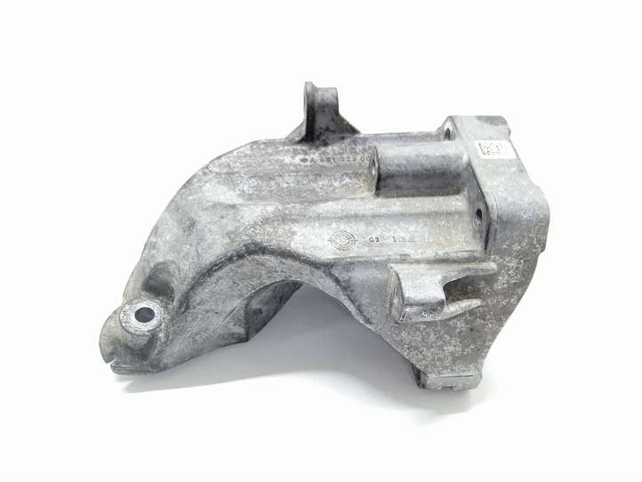 Mercedes-Benz E W212 (2009 - 2016)  A6512230004 Кронштейн
