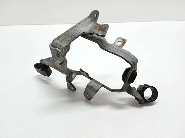 Mercedes-Benz E W212 (2009 - 2016)  1850290102 Кронштейн