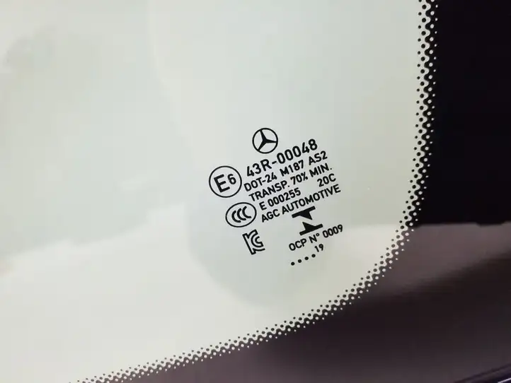 Mercedes-Benz EQC (2018 - ) A2936701200 Заднее боковое стекло — фото 3