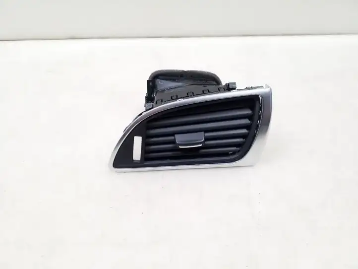 Audi A6 C7 (2011 - 2014) 4G1820902 Боковой воздушный дефлектор — фото 1