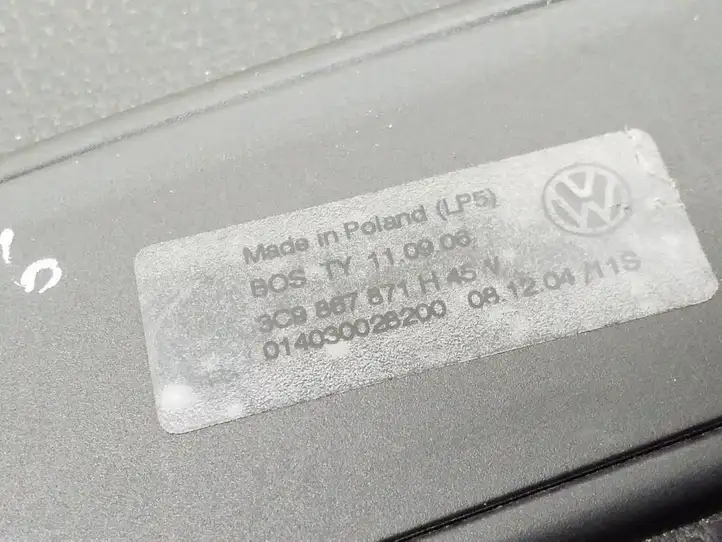 Volkswagen PASSAT B6 (2005 - 2010) 3C9867871H Задний подоконник — фото 5