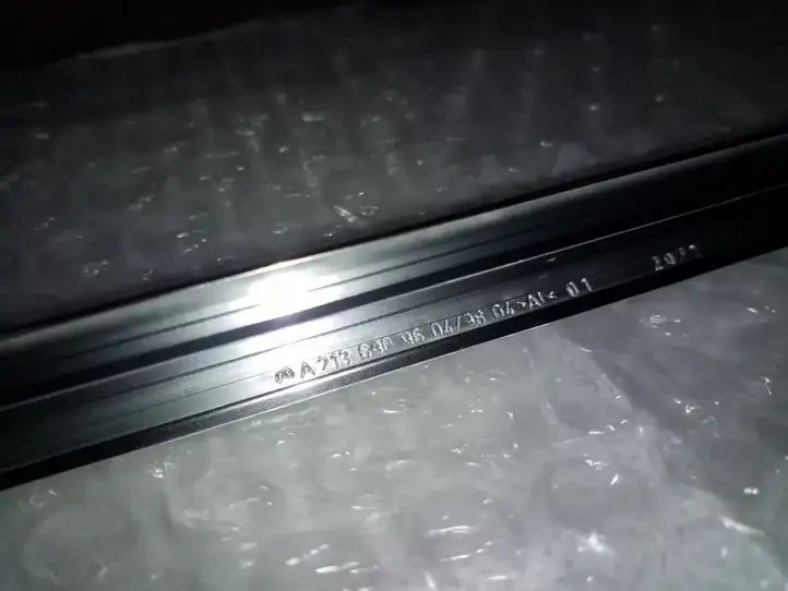 Mercedes-Benz E W213 (2016 - ) A2136909604 Прочая отделка передней двери — фото 2