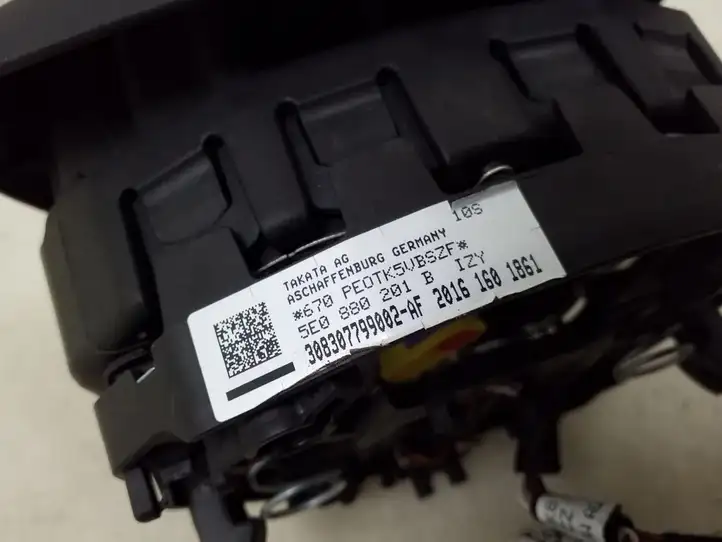 Skoda Octavia Mk3 (5E) (2013 - 2019) 5E0880201B Подушка безопасности руля — фото 2