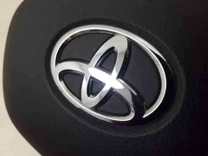 Toyota C-HR I (2016 - 2022) Подушка безопасности руля — фото 3
