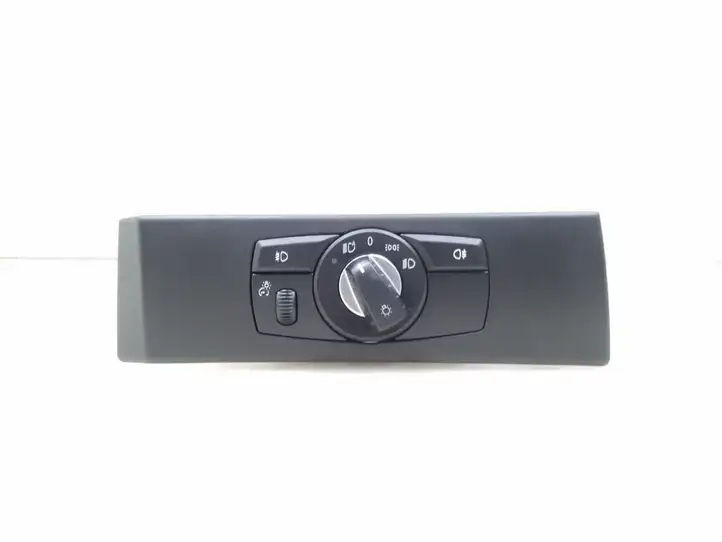 BMW 5 E60 E61 (2004 - 2010) 6988565 Включатель фонарей — фото 1