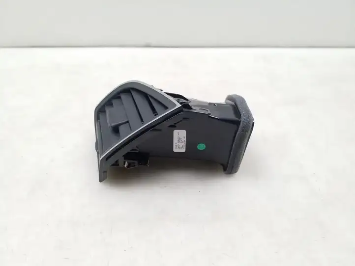 Skoda Fabia Mk3 (NJ) (2015 - 2021) 6V0819701C Боковой воздушный дефлектор — фото 4