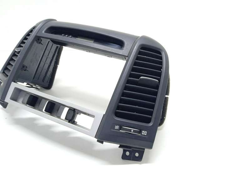 Hyundai Santa Fe (2005 - 2009)  974202B900 Центральный дефлектор