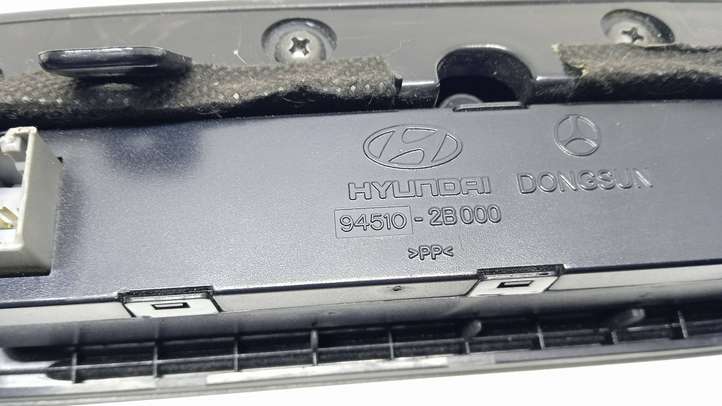 Hyundai Santa Fe (2005 - 2009)  974202B900 Центральный дефлектор