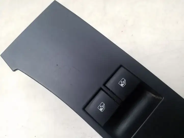 Opel Astra J (2012 - 2015) 13305978 Кнопка стеклоподъемников — фото 5