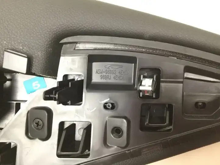 Nissan Qashqai (2017 - 2020) 969RJ4EH0A Прочие детали салона — фото 2