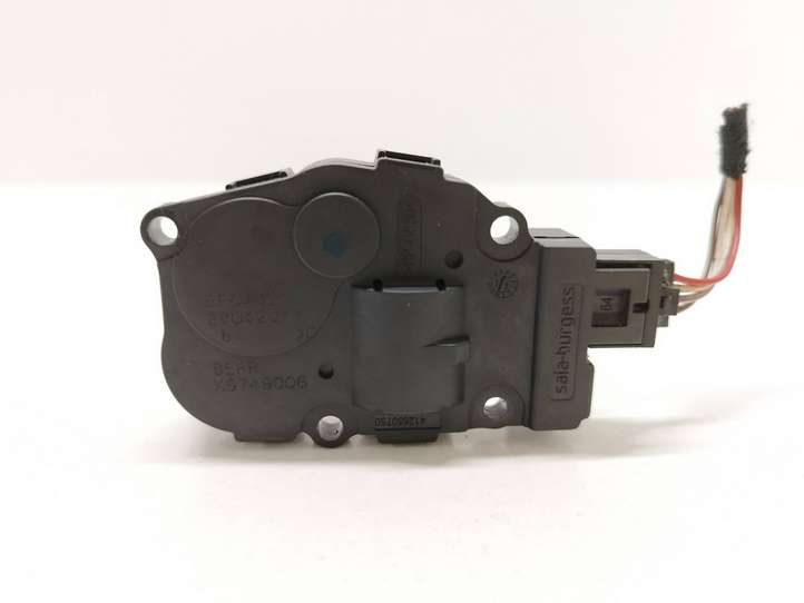 BMW 5 F10 F11 (2009 - 2016)  K9749006 Двигатель задвижки потока воздуха
