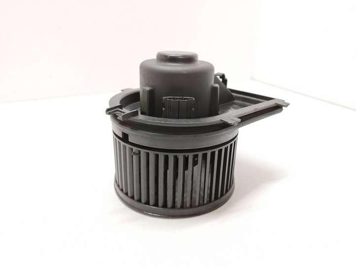 Seat Cordoba (6L) (2002 - 2009)  1J1819021A Вентилятор печки