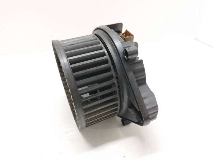 Audi A4 (2007 - 2011)  8E1820021E Вентилятор печки