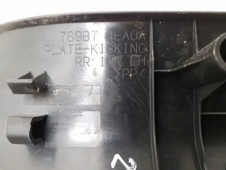 Nissan Qashqai (2017 - 2020) 769B74EA0A Внутренняя отделка заднего порога — фото 2