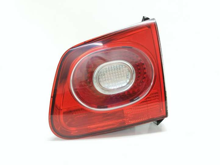 Volkswagen Tiguan (2007 - 2011)  5N0945094C Задний фонарь в крышке багажника