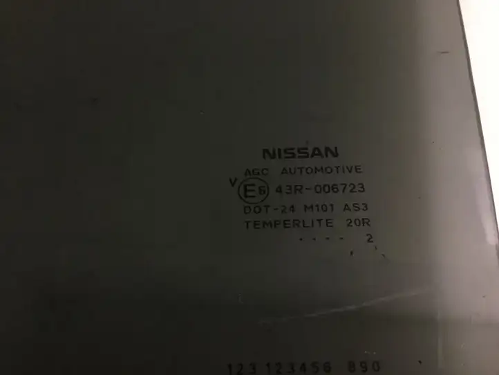 Nissan Juke I F15 (2010 - 2018) Стекло задней двери — фото 2