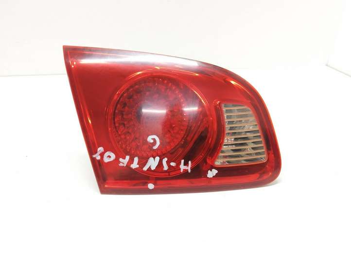 Hyundai Santa Fe (2005 - 2009)  924052B000 Задний фонарь в крышке багажника