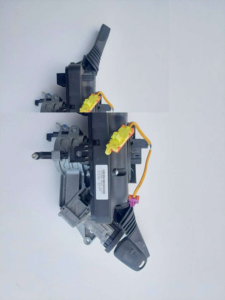 Opel Astra (2004 - 2009)  13236788 Комплект ручек